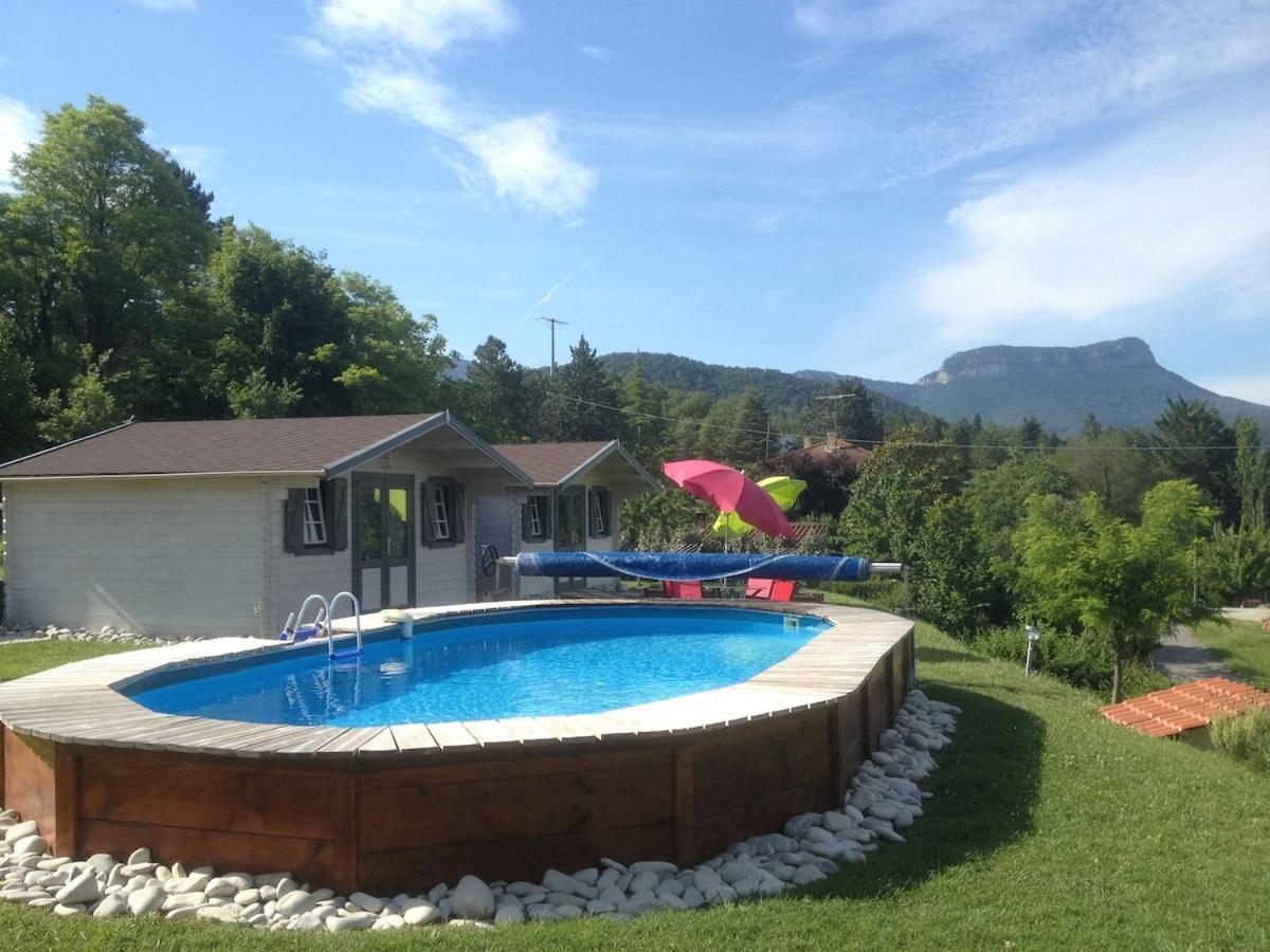 Maison De Vacances Avec Ses Petits Chalets Aouste-sur-Sye Zewnętrze zdjęcie