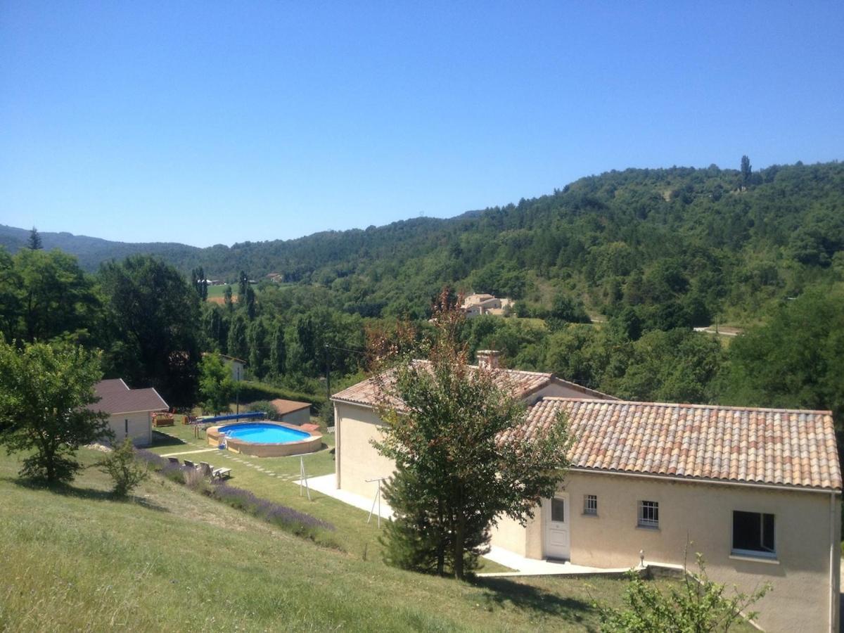 Maison De Vacances Avec Ses Petits Chalets Aouste-sur-Sye Zewnętrze zdjęcie